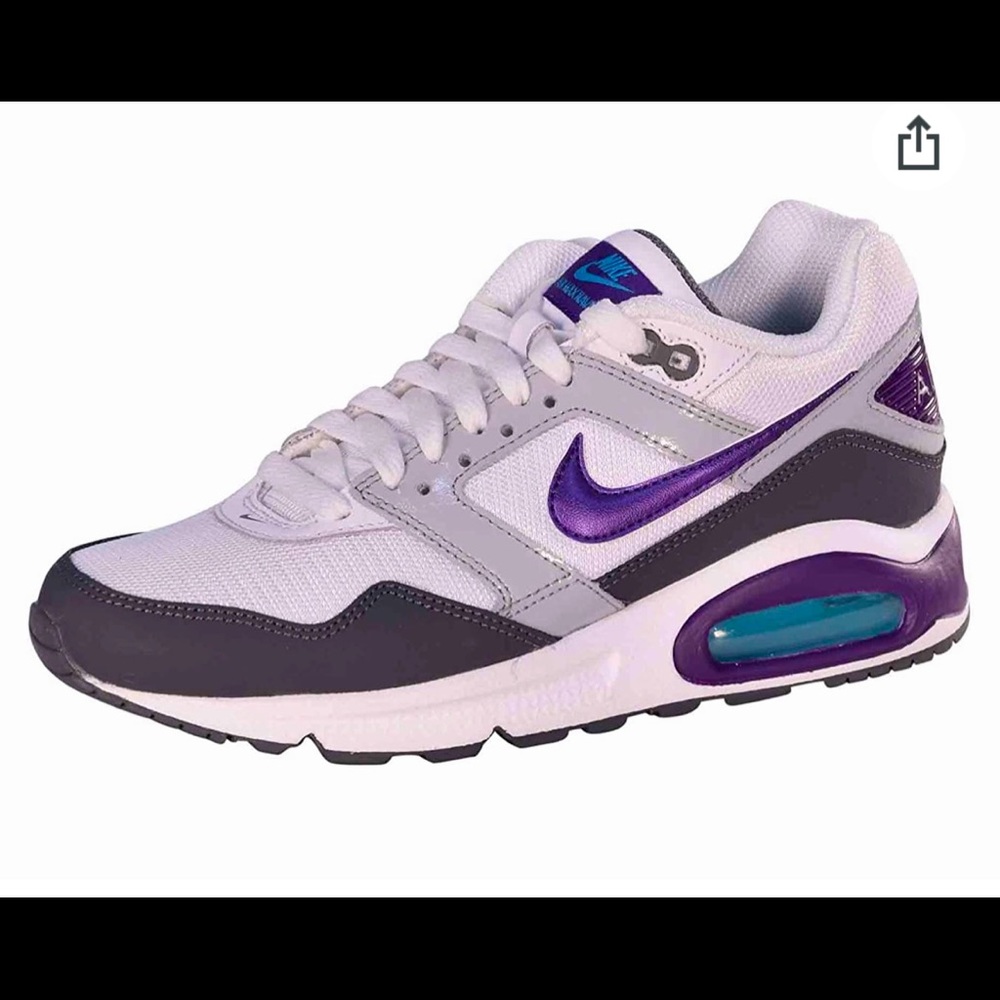 Very cool Nike Airmax Navigate sneakers